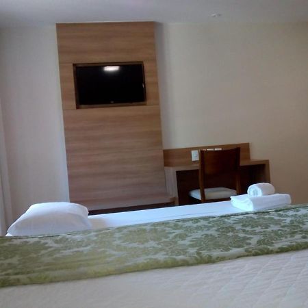 Suite Cond Vista Azul Em Pedra Azul - 多明戈斯马丁斯 外观 照片