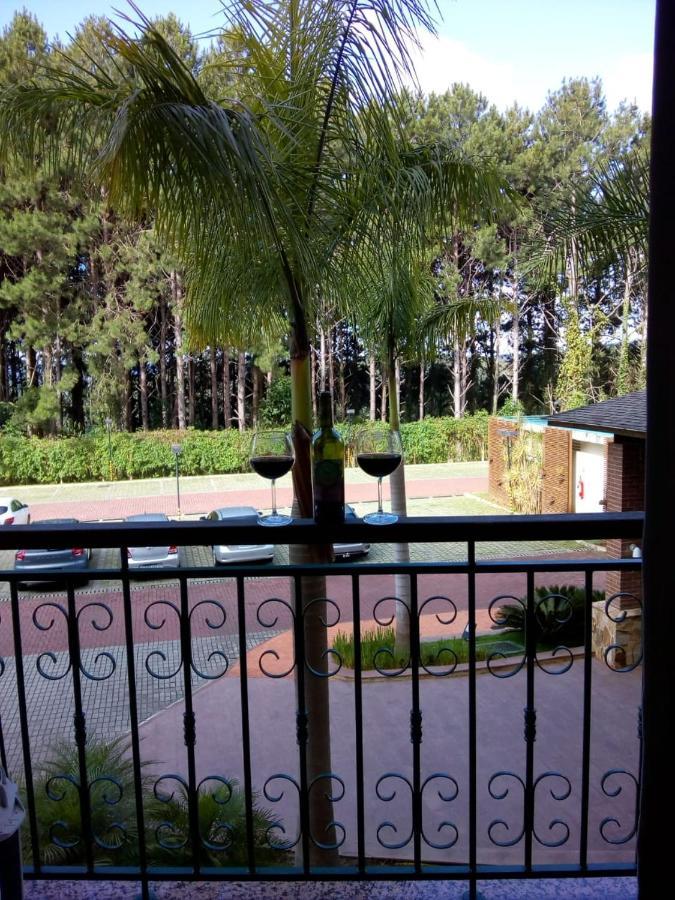 Suite Cond Vista Azul Em Pedra Azul - 多明戈斯马丁斯 外观 照片